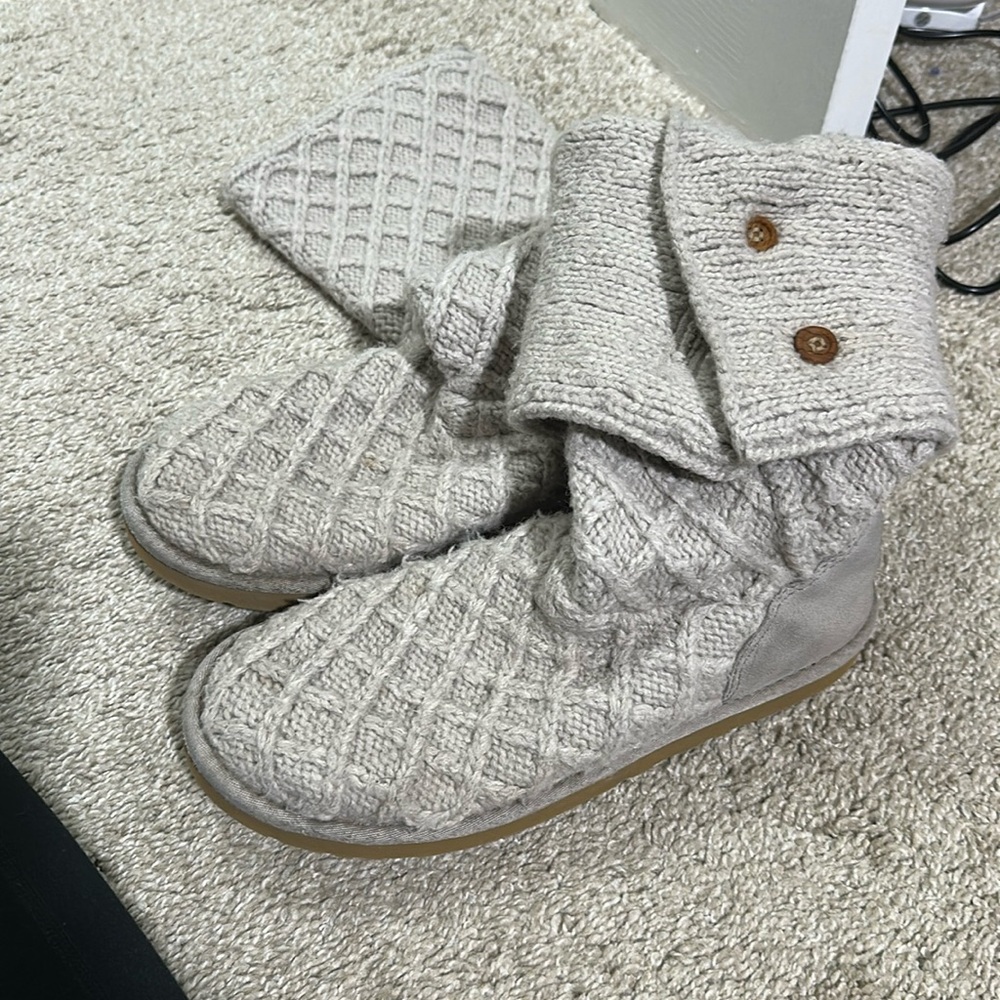 Ugg Knit Boots Women’s Size 10